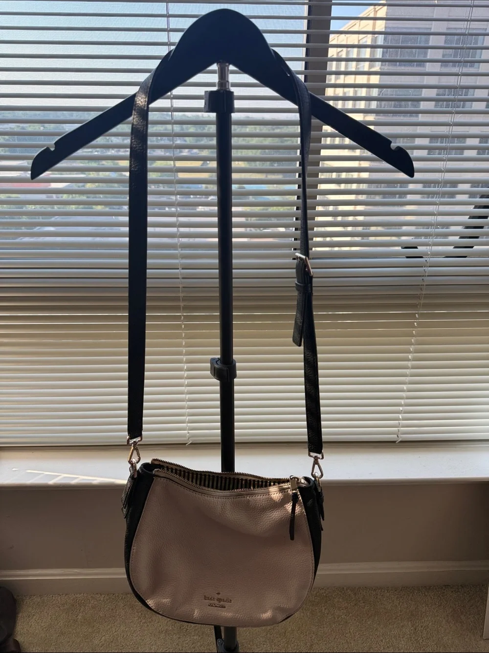 Kate Spade Off-White Crossbody Bag with Black Trim - Picture 8 of 9